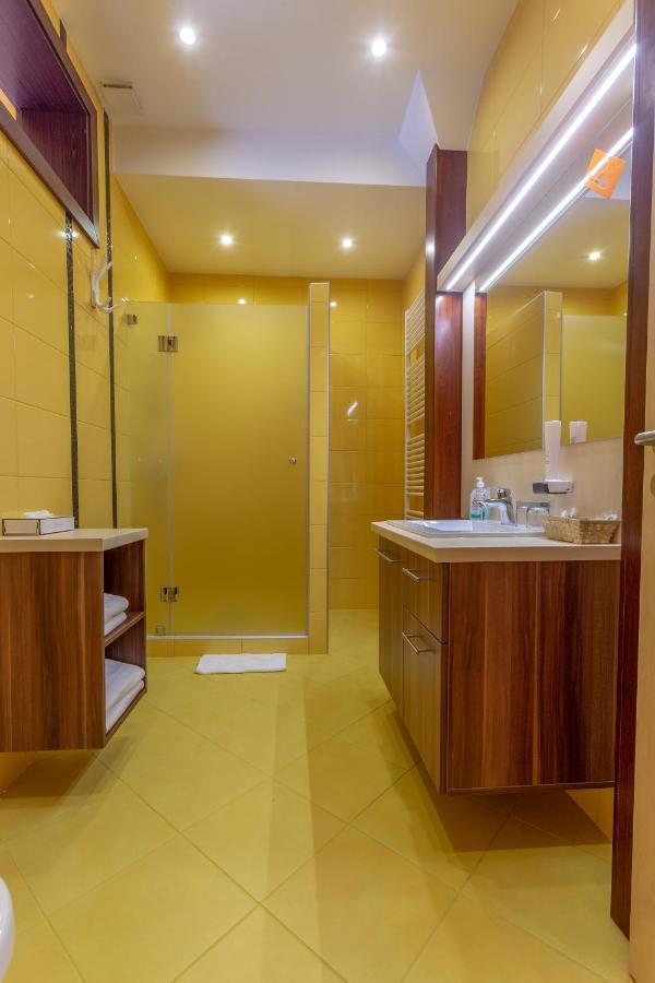 Hotel Mayer Alsooers Ngoại thất bức ảnh