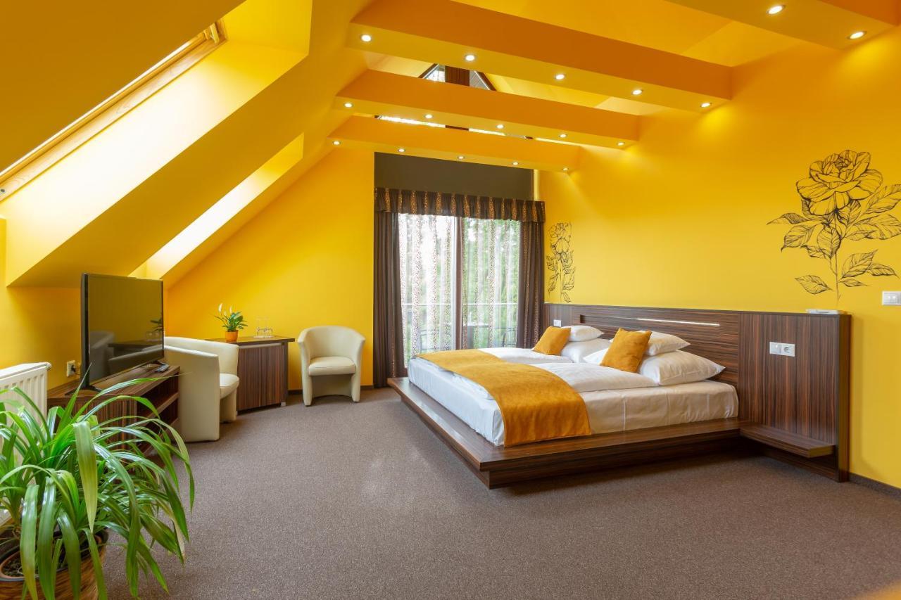 Hotel Mayer Alsooers Ngoại thất bức ảnh